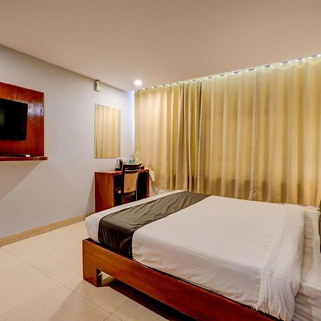 Hotel O V3R Residency Bangalore Esterno foto