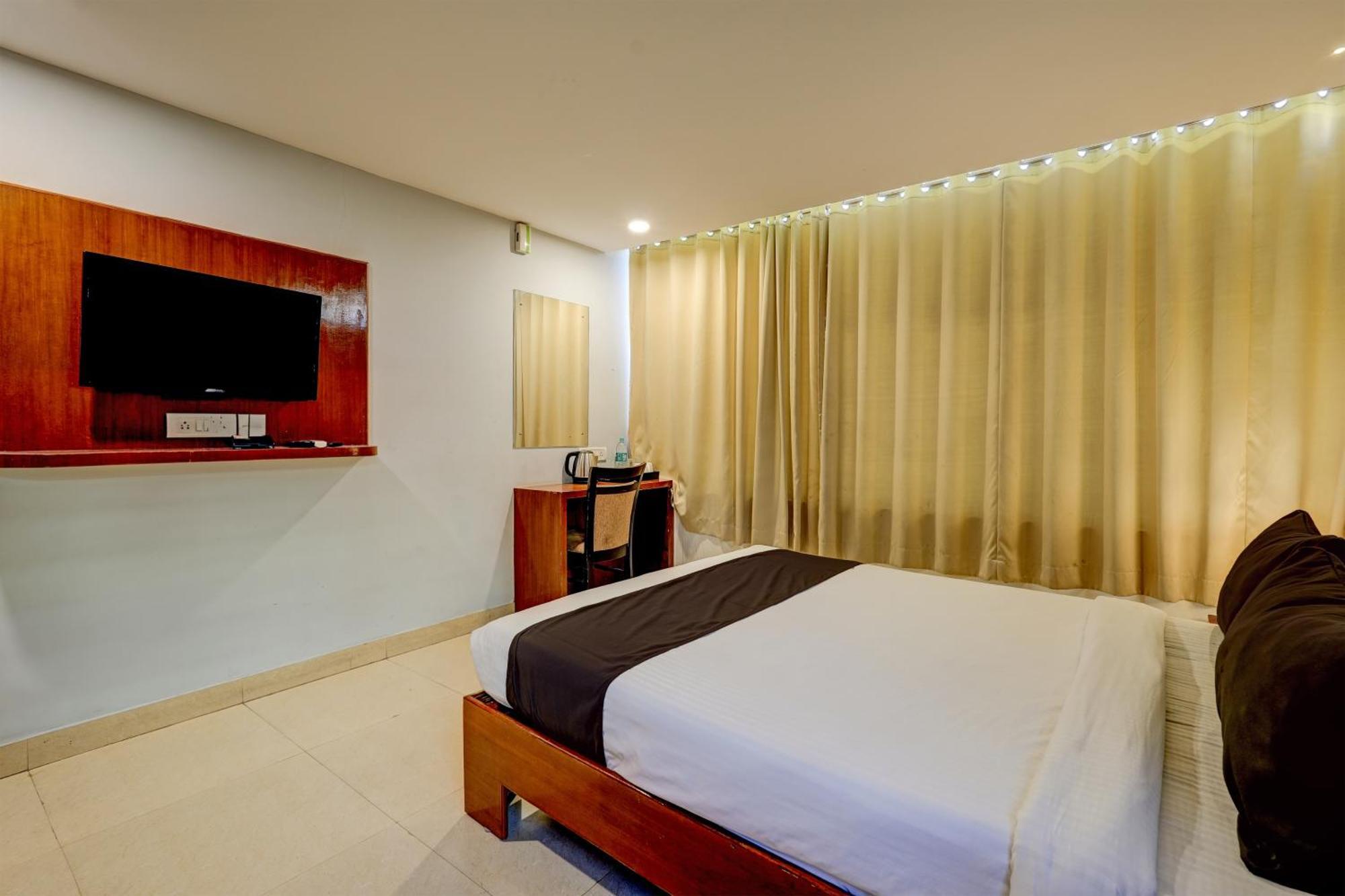 Hotel O V3R Residency Bangalore Esterno foto